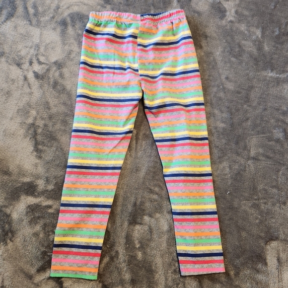 Nannette Kids 2 Piece Set, Rainbow Blouse with Leggings, Size 5 - Picture 7 of 8